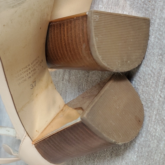 Witchery Heels, Size 7, Nude - Picture 7 of 8